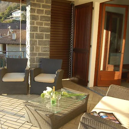 Casa Lui & Toni Apartman Tremezzo